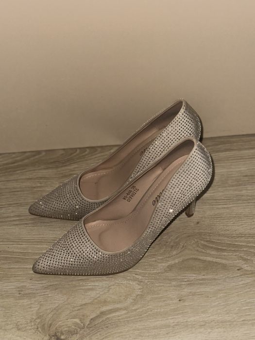 Токчета с камъни