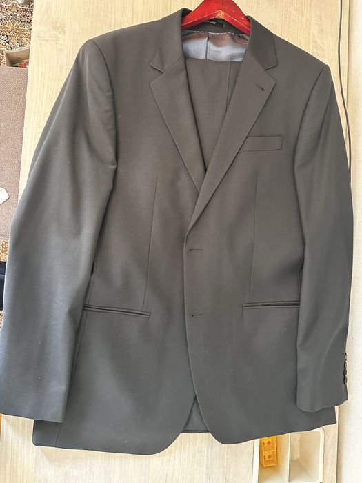 Мужские костюмы новые и без бирки