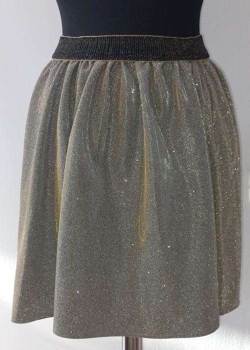 Fuste cu sclipici pentru petrecerile perfecte