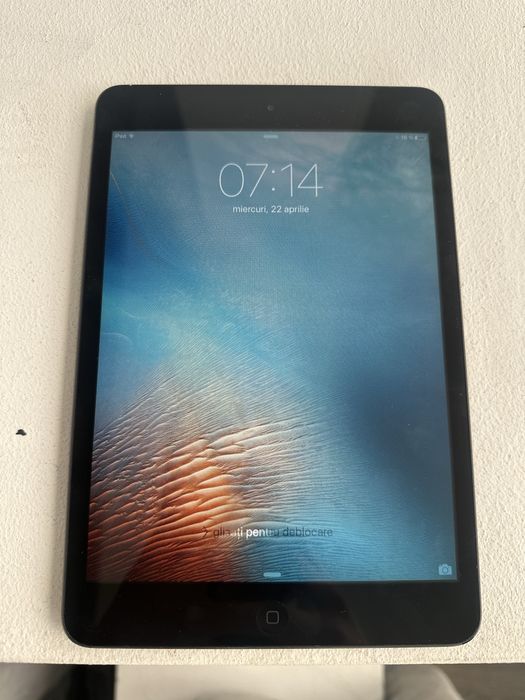 Vand tableta ipad  si nu teimite prin comanda