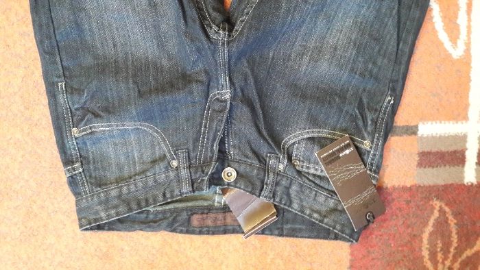 vand blugi nou nouti