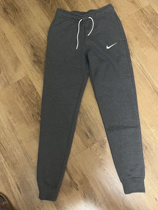 Дебело долнище Nike