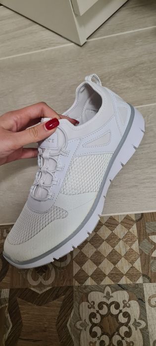 Дамски маратонки