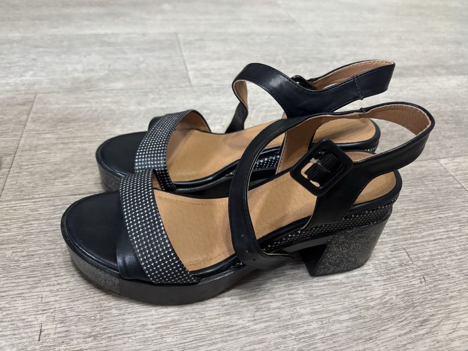 Женская обувь туфли