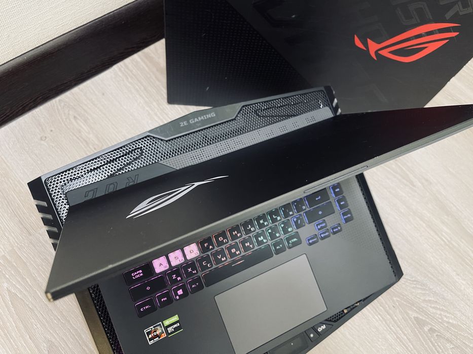 Игровой ноутбук Asus Rog Strix