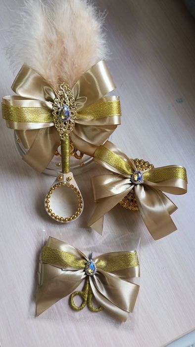 Наборы Қырқынан шығару, Сырға салу