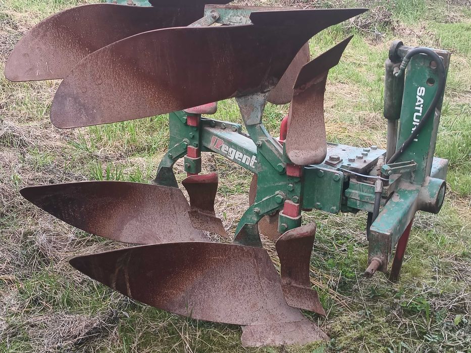 Plug 2 brazde, reversibil hidraulic