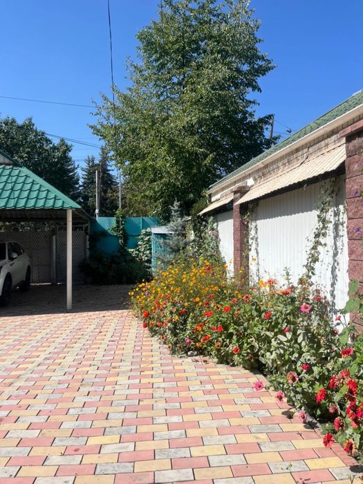 Продам двухэтажный полдома