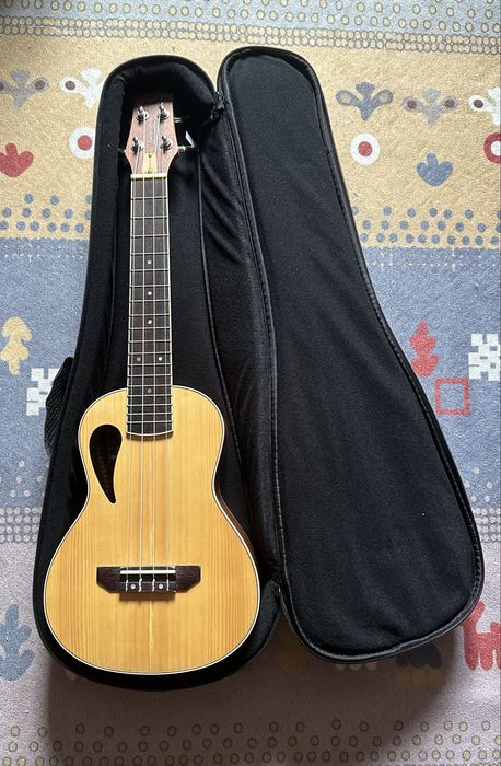 Продаеться укулеле PeaVey Composer Ukulele