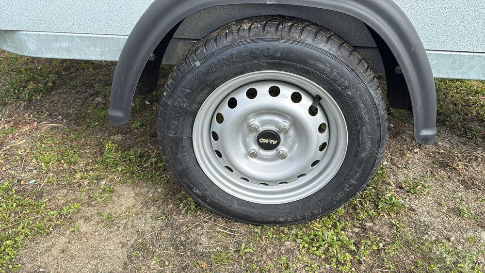 Remorca tractabila cu categoria B de 750 KG 2250x1200