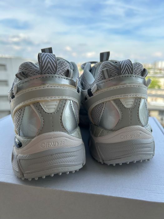 Vând Off-White BRB