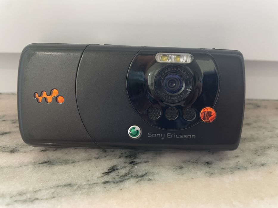 Telefon cu butoane Sony ericsson w810i impecabil de colectie