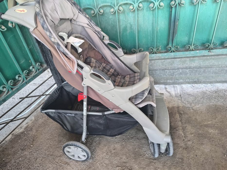 Отдам даром коляску и автокресло