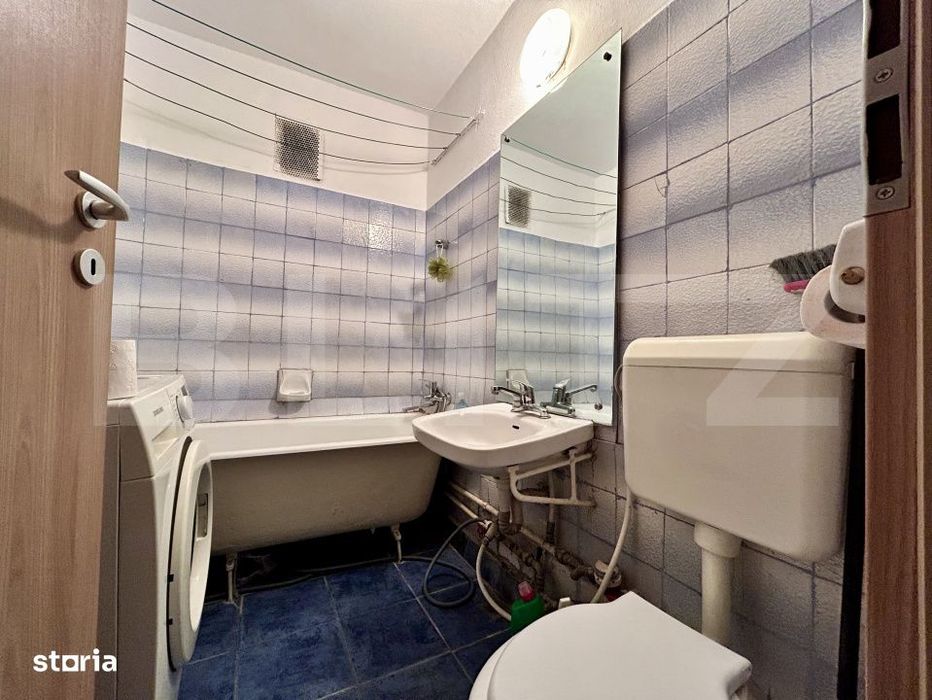 Apartament cu 3 camere, 56 mp, zona Cina