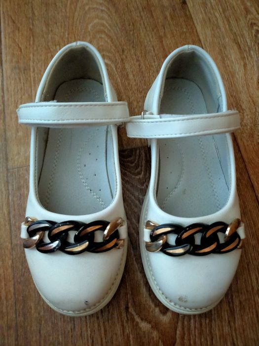 Туфли для девочек. На 5-6лет.