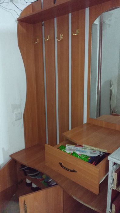 продам прихожку.