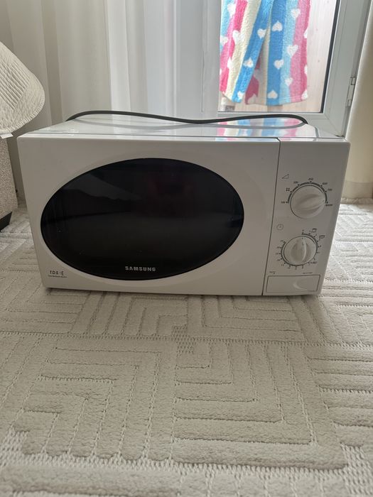 Микроволновка б/у Samsung.