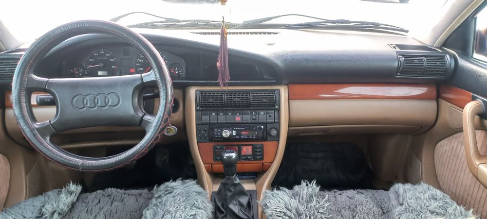 Продам ауди 100 с4 квадро.