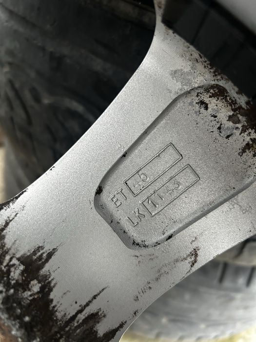 Джанти с гуми 5х114.3 16цола