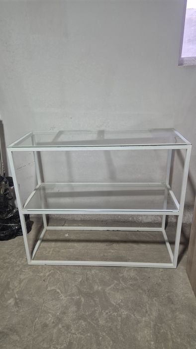 Стол стеклянный с полками