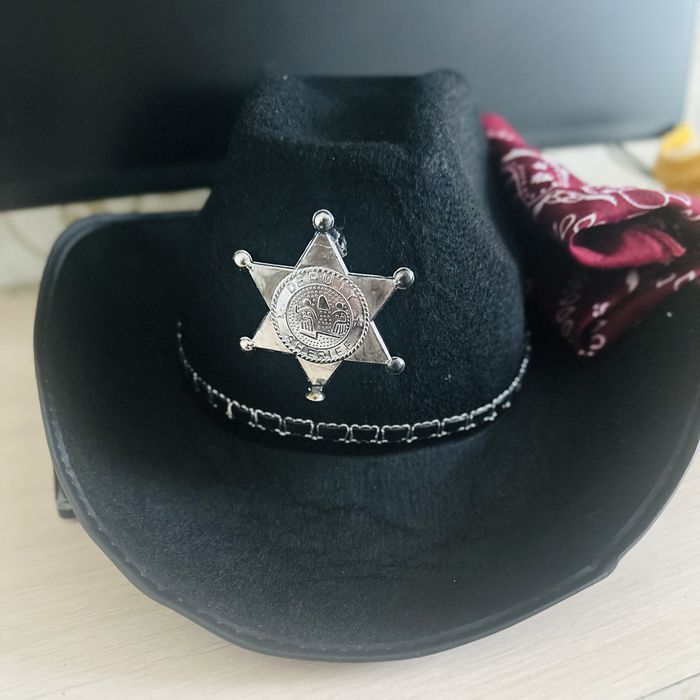 Ковбойская шляпа.