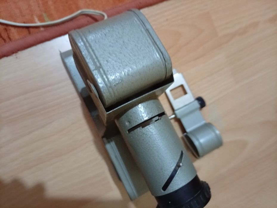 Продавам киноапаратче