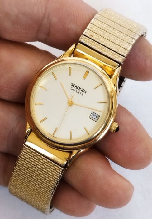 Ceas de damă Sekonda cu quartz, carcasă și curea din oțel inoxidabil.