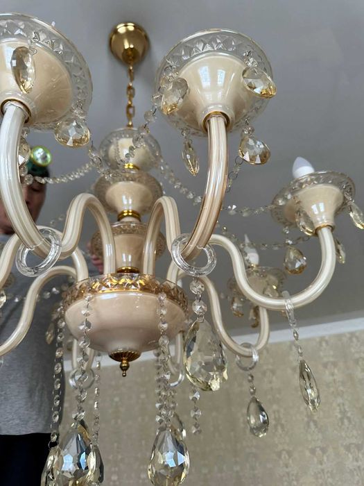 Люстра в гостинную в зал