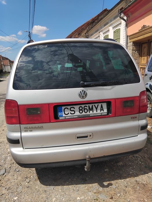 Vw sharan 1,9 diesel 131  cai acte la zi se da doar cu fiscal pe loc.