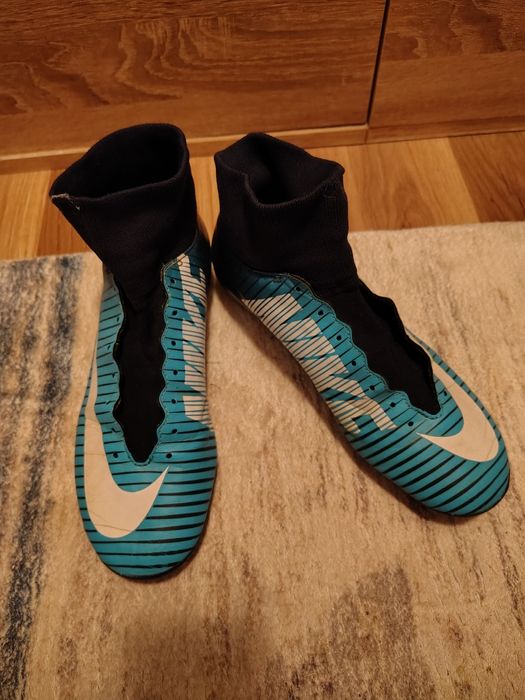 Crampoane  Nike  albastre