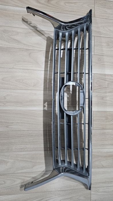 Прдам решётку радиатора