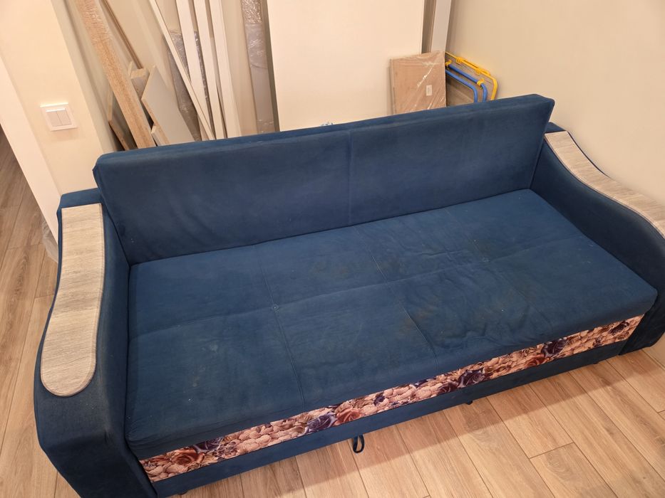 Продам диван.    .