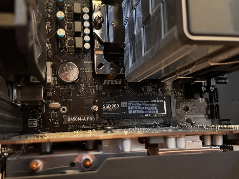 PC Gaming Ryzen 5 5600X - RX 6650XT - 32GB RAM -SSD Samsung 980 1TB m2