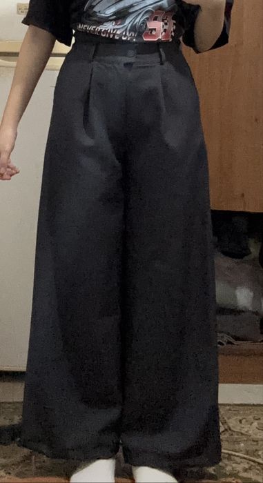 штаны класические серые.