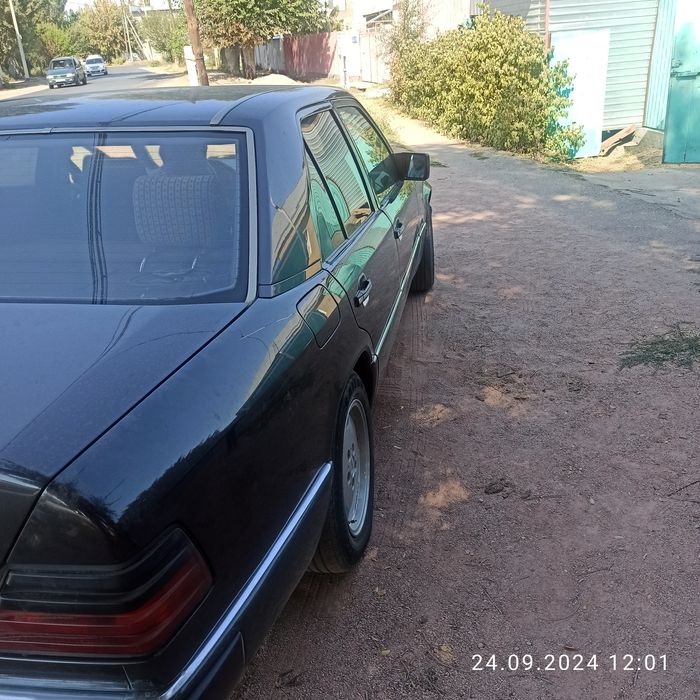 Мерседес бенц 300