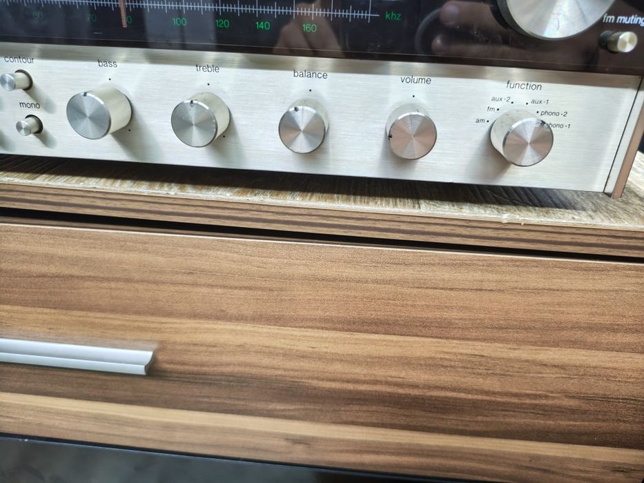 Винтидж ресивър флагманът на серията HARMAN KARDON HK-730