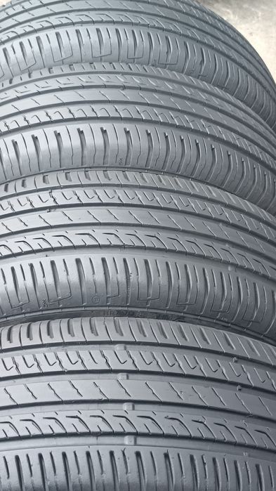 225/65/17 Barum .