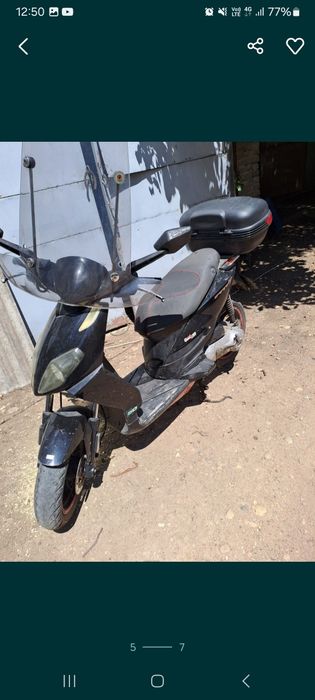 Vând scuter Aprilia