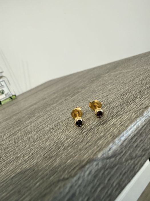 Cercei aur 14K (585) cu granat natural – eleganți și deosebiți