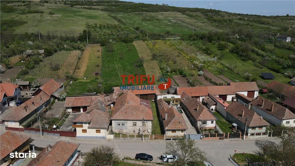 Casă autentică cu farmec transilvănean – o proprietate rară în Cricău