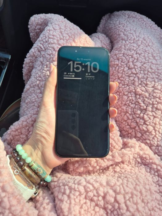 Продам телефон 15 про макс