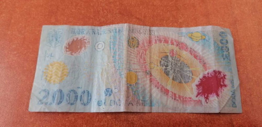 Bancnota 2000 lei – Eclipsa totală de soare 1999