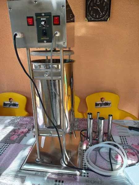 masina de umplut carnati sprit aparat hidraulic 10-15-25l nou Italyl.