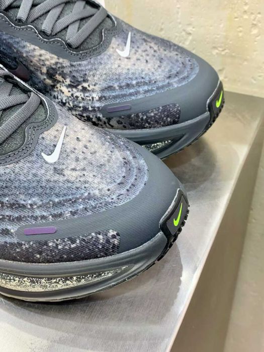 Нови мъжки маратонки Nike Vomero plus Anthracite/Oatmeal/Volt/Black