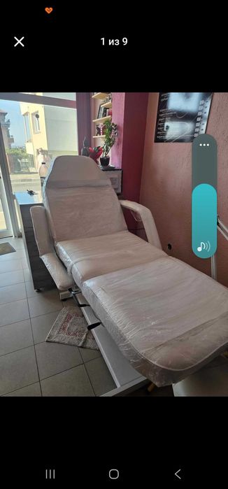 Кушетка за масаж, косметолог