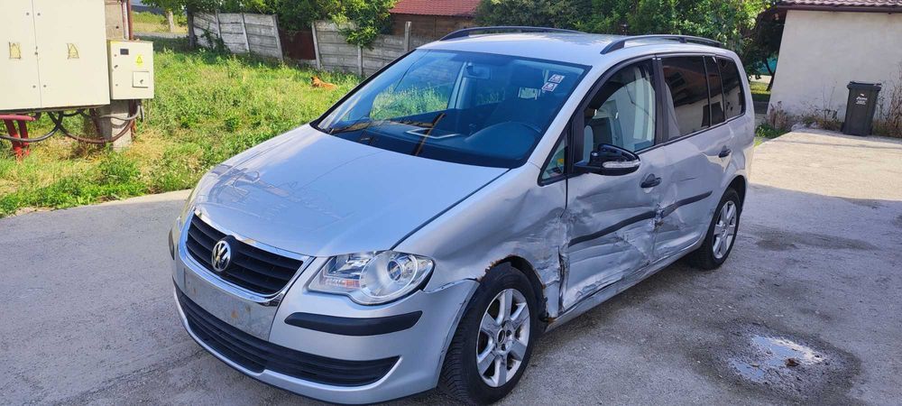Dezmembrez volkswagen vw touran 1T2 motor 1.9 BLS cv DSG 7cod LSR LA7W
