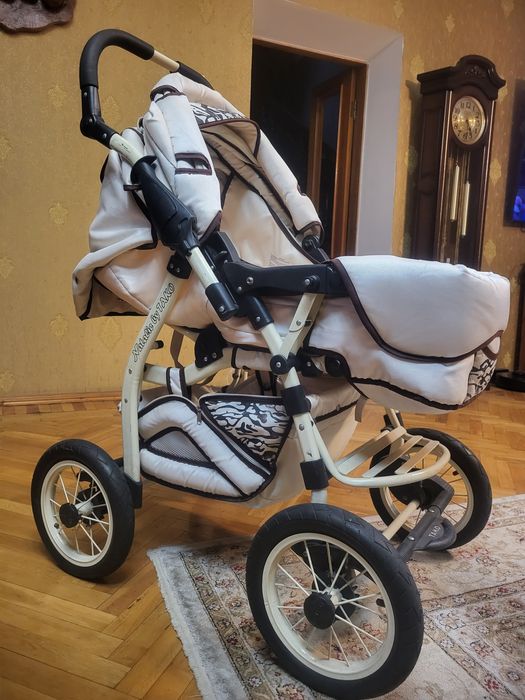 Продам детскую каляску