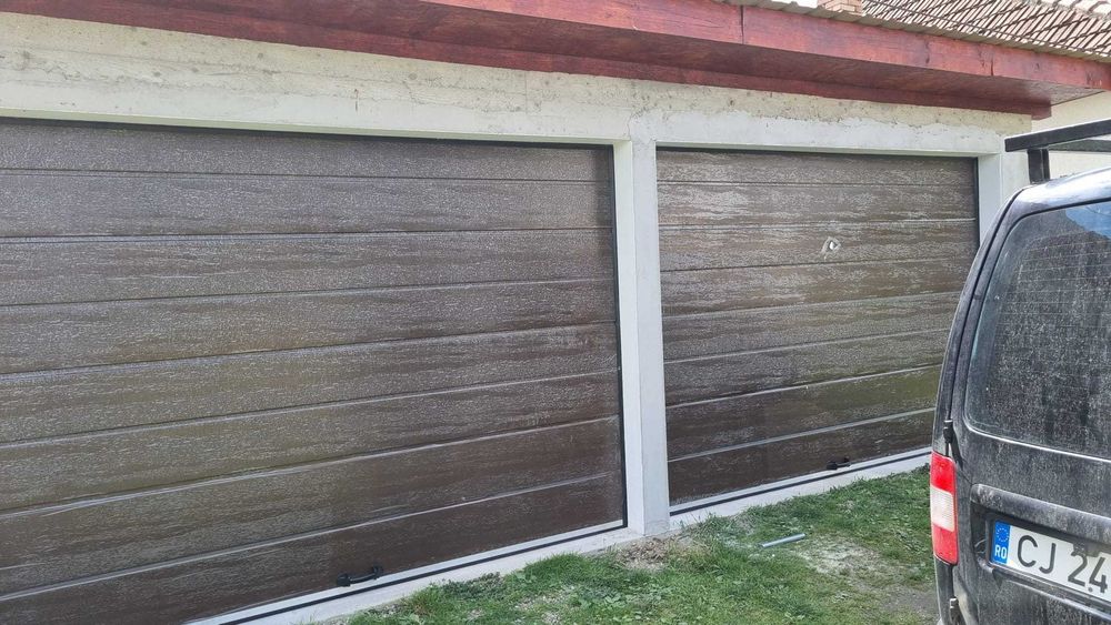 uși de garaj secționale culoare nuc