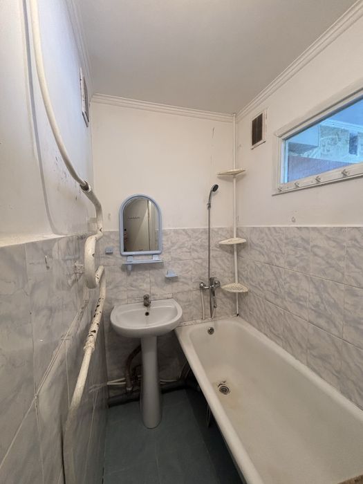 Продается 2 комнатная квартира в районе Кжби