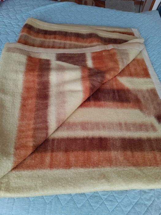 2 НОВИ памучни одеала по 25 лв.